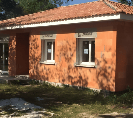 gros œuvre de maison en cours à Hossegor